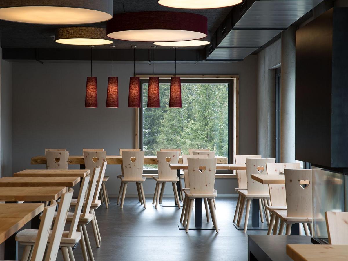 Berghotel Mettmen Schwanden  Екстер'єр фото